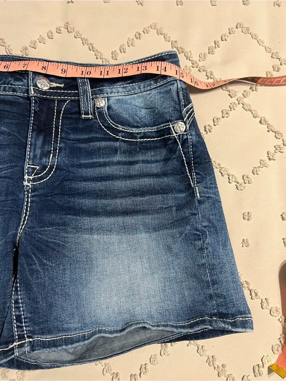 Miss Me Mid Rise Denim Shorts Size 29 EUC Embellished Pocket Stretch - Picture 5 of 9